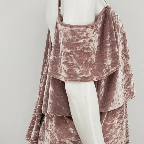 NWT MEME VELVET COLD SHOULDER SIZE MED - Picture 2 of 4